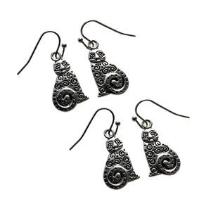 2 Pairs Quirky Cat Dangle Earrings Double Sided Shiny Antique Silver Tone
